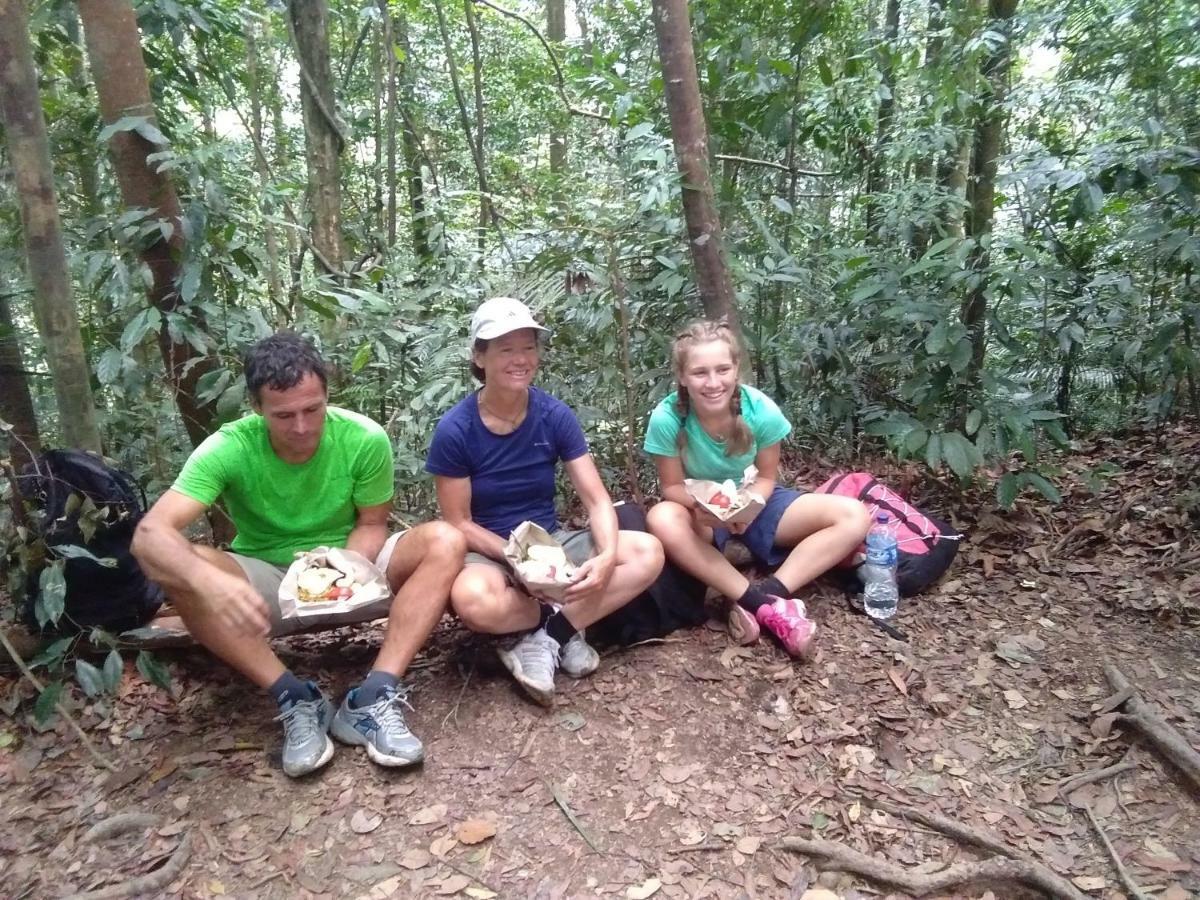 Landak River Guest House Only Trekking With Us ブキットラワン エクステリア 写真