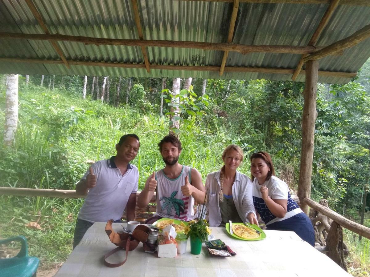 Landak River Guest House Only Trekking With Us ブキットラワン エクステリア 写真